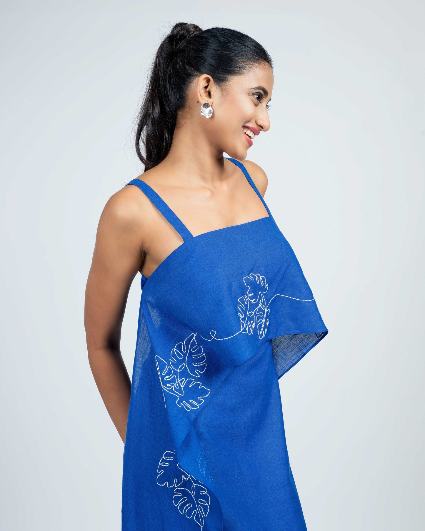 Slip around tropical embroidery dress